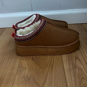 Slippers- never worn
